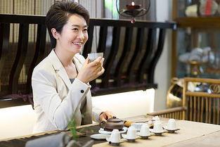 茶馆的美女在线观看  第3张